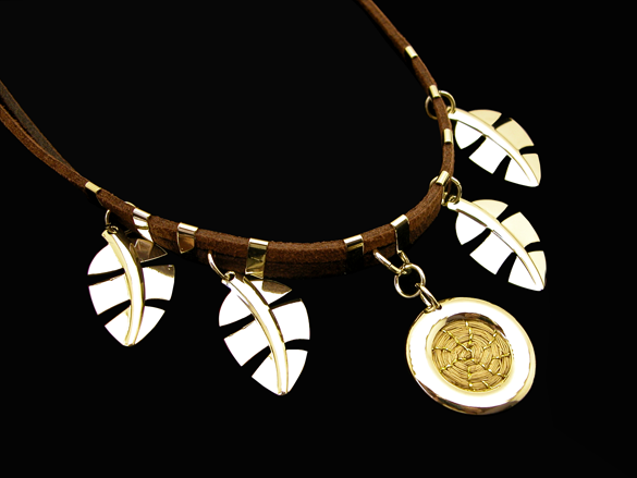 Collar with synthetic leather, leaves and Golden Grass